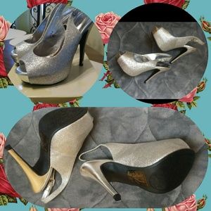 Size 6 Michelangelo slingback pumps